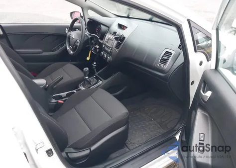 2018 Kia Forte Lx z USA, uszkodzony, nr VIN 3KPFK4A72JE222362